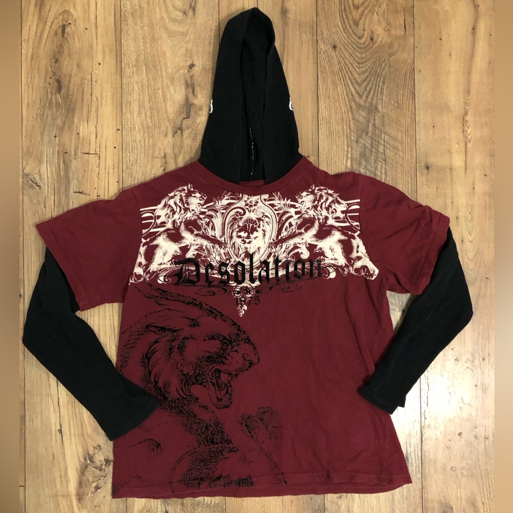 Y2k red and black design long sleeve tee
